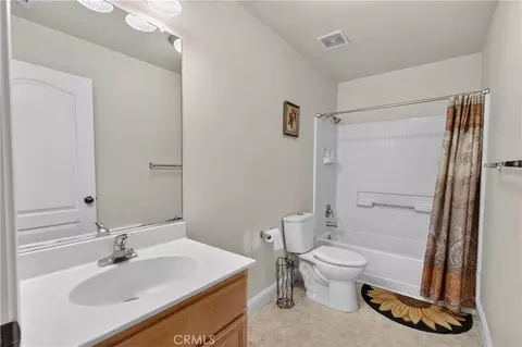 Bath - 3851 Twilight Ave, Merced, CA 95348 photo 2 of 4