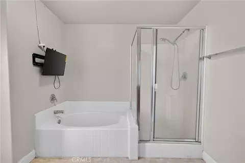 Bath - 3851 Twilight Ave, Merced, CA 95348 photo 3 of 4