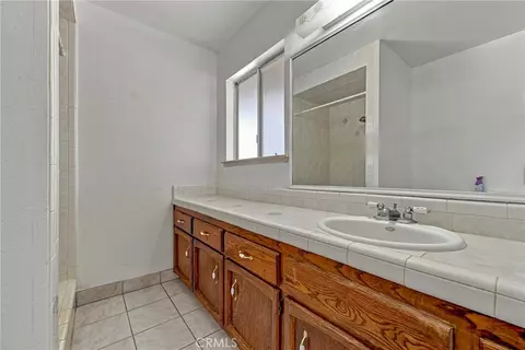 Bath - 2235 Dunn, Merced, CA 95340 photo 3 of 5