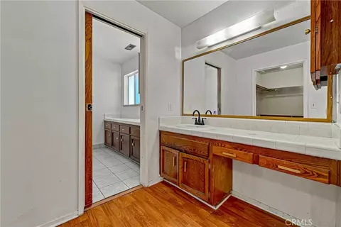 Bath - 2235 Dunn, Merced, CA 95340 photo 2 of 5