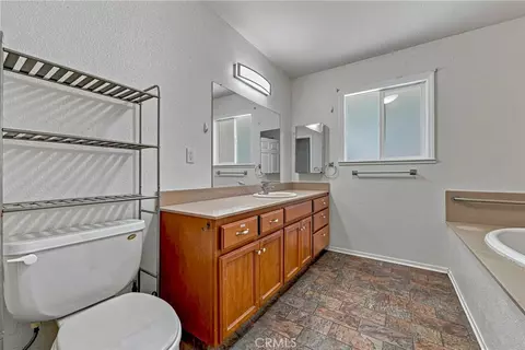 Bath - 2235 Dunn, Merced, CA 95340 photo 4 of 5