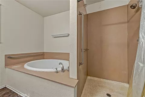 Bath - 2235 Dunn, Merced, CA 95340 photo 5 of 5