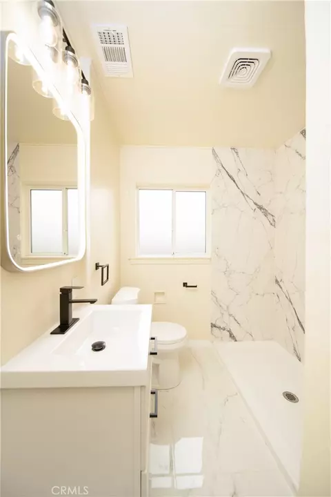 Bath - 145 E 20th, Merced, CA 95340 photo 1 of 3