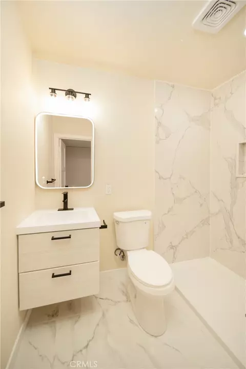 Bath - 145 E 20th, Merced, CA 95340 photo 2 of 3