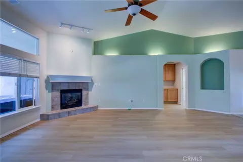 Living - 1065 Mallard, Merced, CA 95340 photo 7 of 11