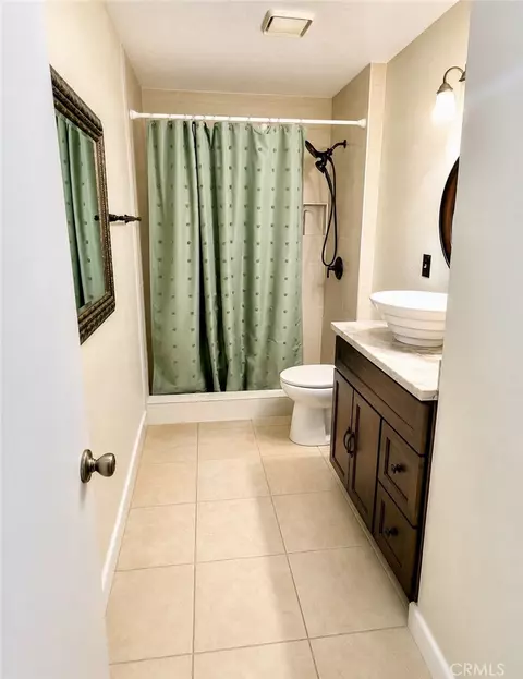 Bath - 2782 Story Ave, Merced, CA 95340 photo 1 of 8