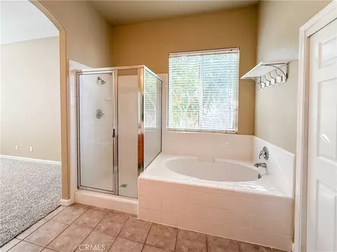 Bath - 1780 Silverado Ave, Merced, CA 95340 photo 2 of 3