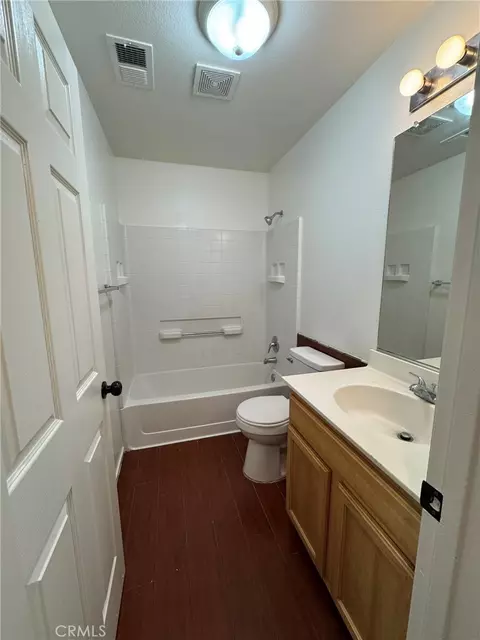 Bath - 1260 Brightday, Merced, CA 95348 photo 1 of 5