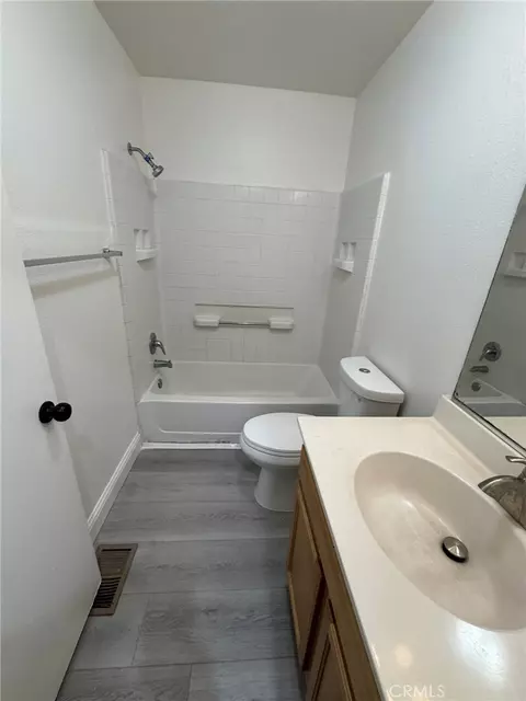Bath - 1260 Brightday, Merced, CA 95348 photo 4 of 5