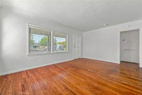 Living - 209 E 18th, Merced, CA 95340 photo 4 of 4
