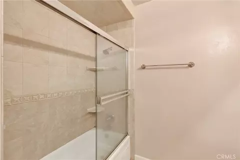 Bath - 385 Emerald, Merced, CA 95340 photo 3 of 5