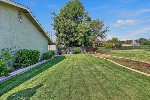 Exterior - 385 Emerald, Merced, CA 95340 photo 9 of 11