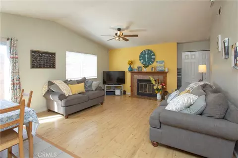 Living - 805 Perlette, Modesto, CA 95356 photo 1 of 3