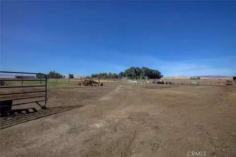 Exterior - 26704 Fahey, Gustine, CA 95322 photo 5 of 6