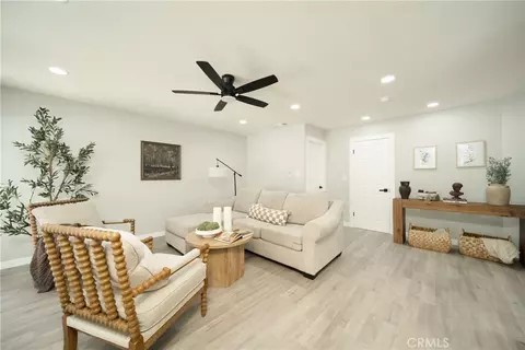 Living - 1724 Bergen Dr, Modesto, CA 95350 photo 2 of 2