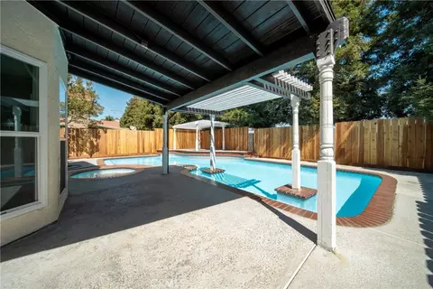 Exterior - 1724 Bergen Dr, Modesto, CA 95350 photo 2 of 4