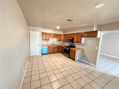 Kitchen - 268 E 10th, Merced, CA 95341 photo 1 of 2