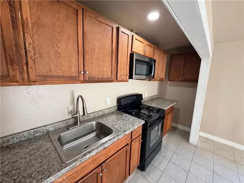 Kitchen - 268 E 10th, Merced, CA 95341 photo 2 of 2