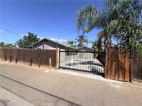 Exterior - 268 E 10th, Merced, CA 95341 photo 6 of 8