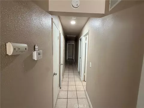 Entry Way - 268 E 10th, Merced, CA 95341 photo 2 of 2