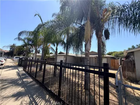 Exterior - 268 E 10th, Merced, CA 95341 photo 4 of 8