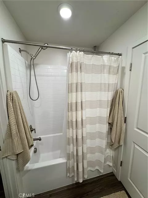 Bath - 4180 Adobe Ct, Merced, CA 95348 photo 2 of 5