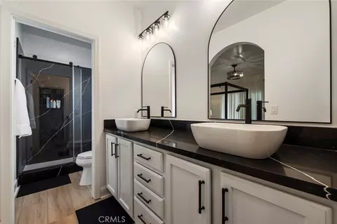 Bath - 1068 Kiwi Ct, Merced, CA 95340 photo 1 of 3