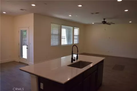 Living - 2382 Explorador, Merced, CA 95340 photo 5 of 5