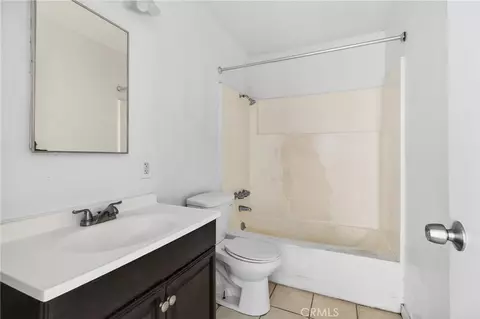 Bath - 1962 Edwards Ave, Merced, CA 95340 photo 1 of 1