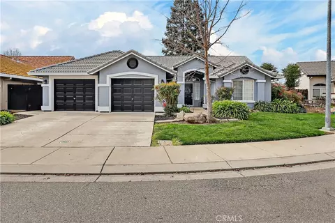 3947 Finch Ct, Merced, CA 95340 photo 2