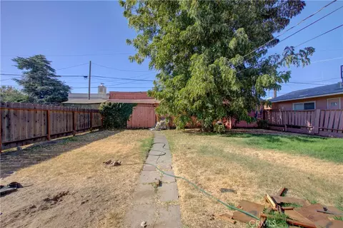 Exterior - 420 W 19th St, Merced, CA 95340 photo 2 of 9