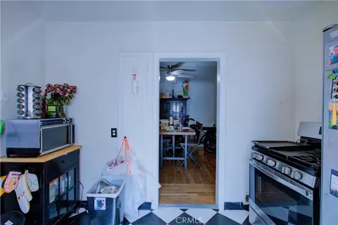 Entry Way - 420 W 19th St, Merced, CA 95340 photo 1 of 3