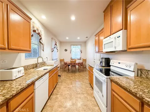 Kitchen - 565 Tolman Way, Merced, CA 95348 photo 1 of 1