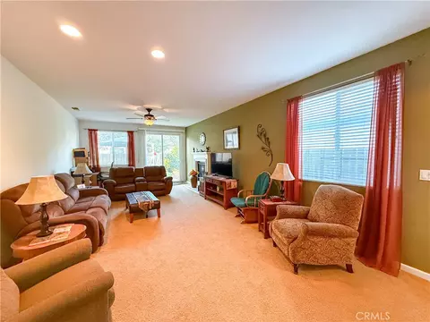 Living - 565 Tolman Way, Merced, CA 95348 photo 1 of 2
