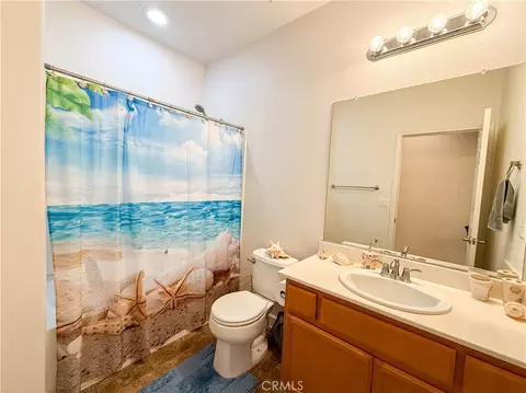 Bath - 565 Tolman Way, Merced, CA 95348 photo 1 of 2