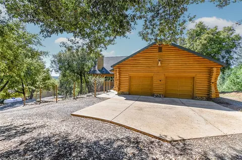 Exterior - 21416 Robin, Pine Grove, CA 95665 photo 4 of 27