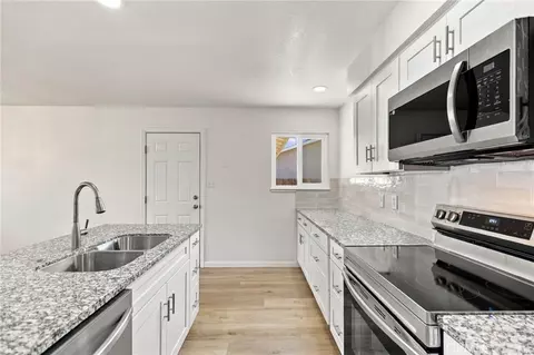 Kitchen - 2129 Balboa, Merced, CA 95348 photo 4 of 6