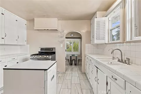 Kitchen - 611 E 20th St, Merced, CA 95340 photo 4 of 4