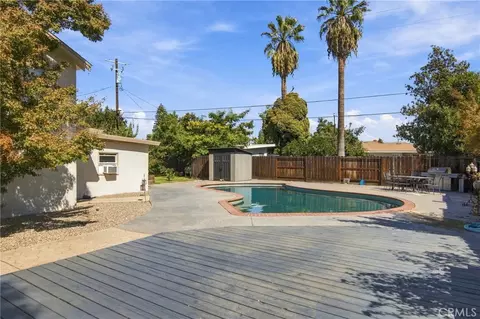 Exterior - 611 E 20th St, Merced, CA 95340 photo 11 of 12