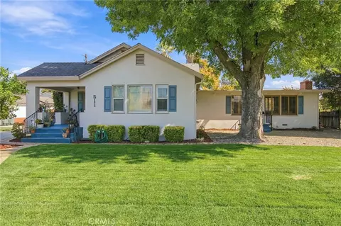 Exterior - 611 E 20th St, Merced, CA 95340 photo 4 of 12