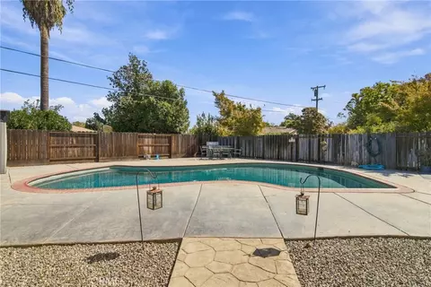Exterior - 611 E 20th St, Merced, CA 95340 photo 12 of 12
