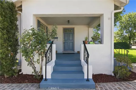 Exterior - 611 E 20th St, Merced, CA 95340 photo 6 of 12