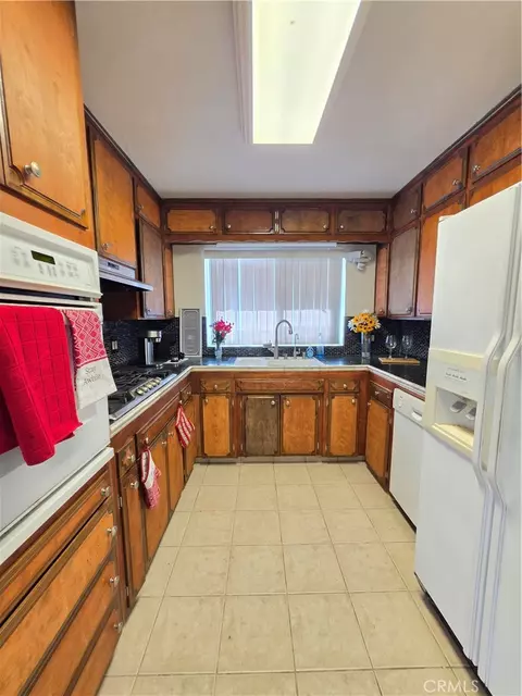 Kitchen - 503 Kathryn Ct, Merced, CA 95348 photo 1 of 2