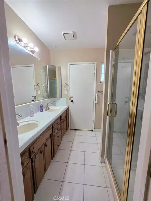 Bath - 503 Kathryn Ct, Merced, CA 95348 photo 1 of 1