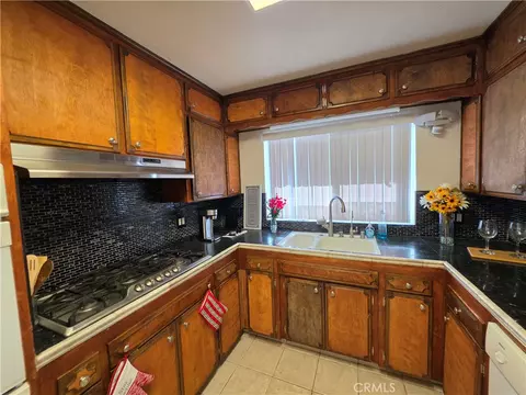 Kitchen - 503 Kathryn Ct, Merced, CA 95348 photo 2 of 2