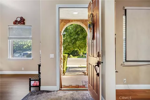 Entry Way - 1289 Lurs Ct, Merced, CA 95348 photo 1 of 8