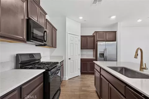 Kitchen - 2343 Explorador, Merced, CA 95340 photo 1 of 1