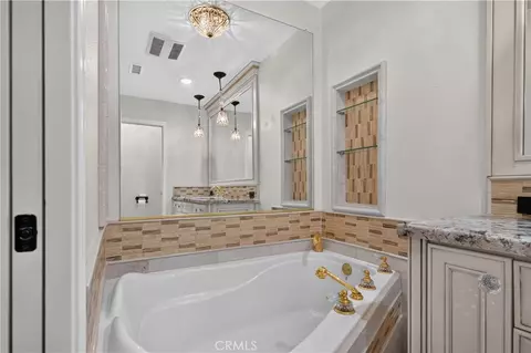 Bath - 645 E Champlain, Fresno, CA 93730 photo 3 of 7