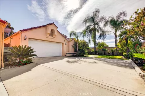 Exterior - 645 E Champlain, Fresno, CA 93730 photo 4 of 11