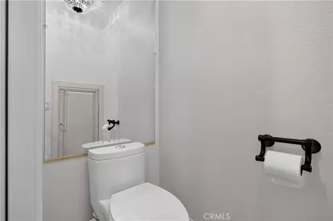Bath - 645 E Champlain, Fresno, CA 93730 photo 4 of 7